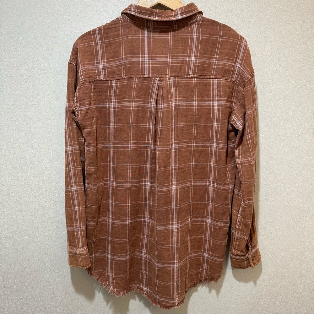 Hem & Thread Raw Edge Button Down - image 7